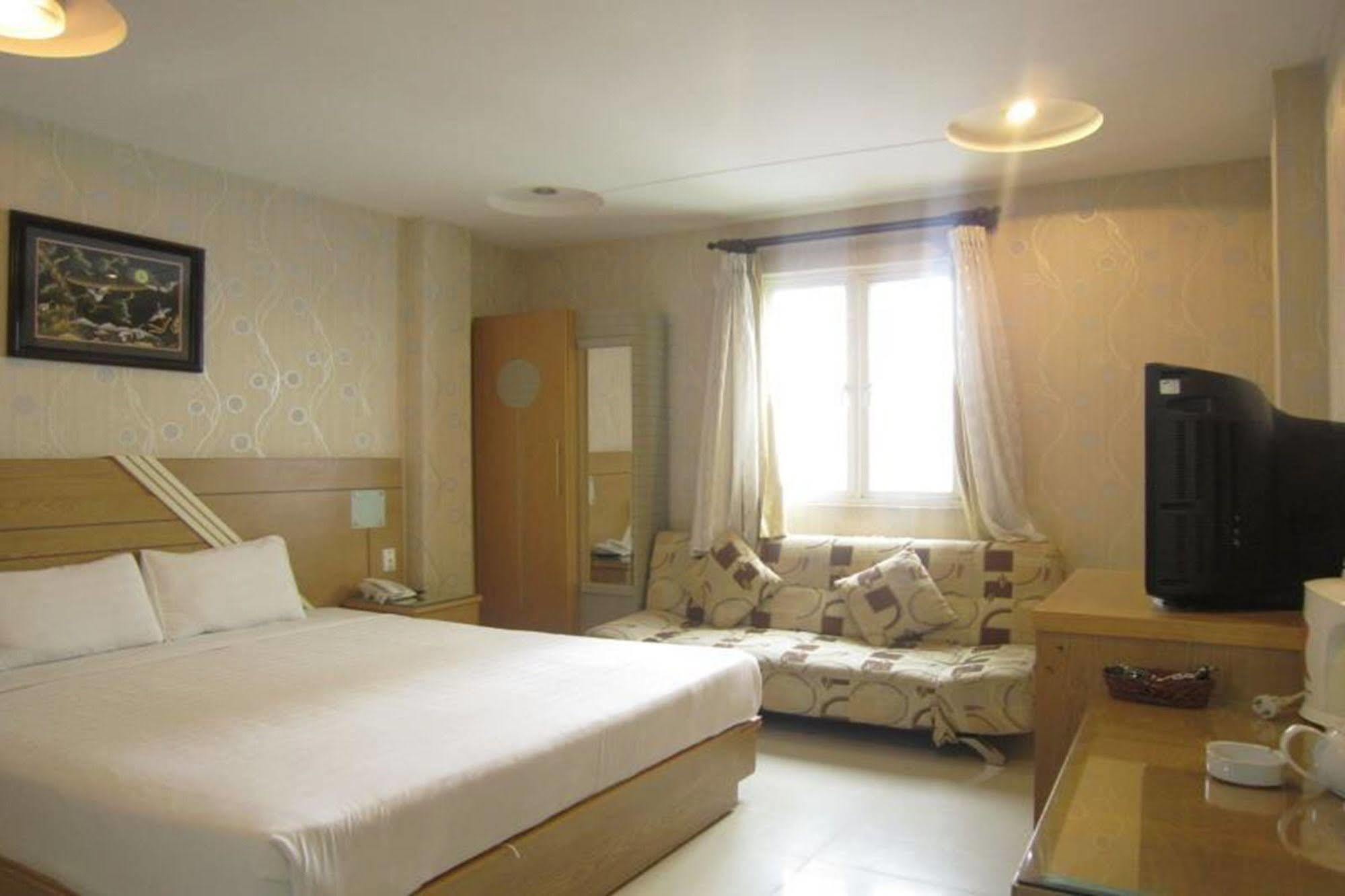 Song Anh Hotel 1 Хошимін Екстер'єр фото