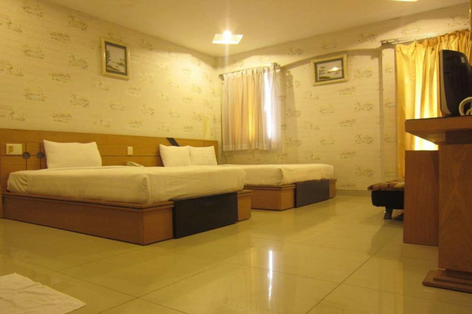 Song Anh Hotel 1 Хошимін Екстер'єр фото